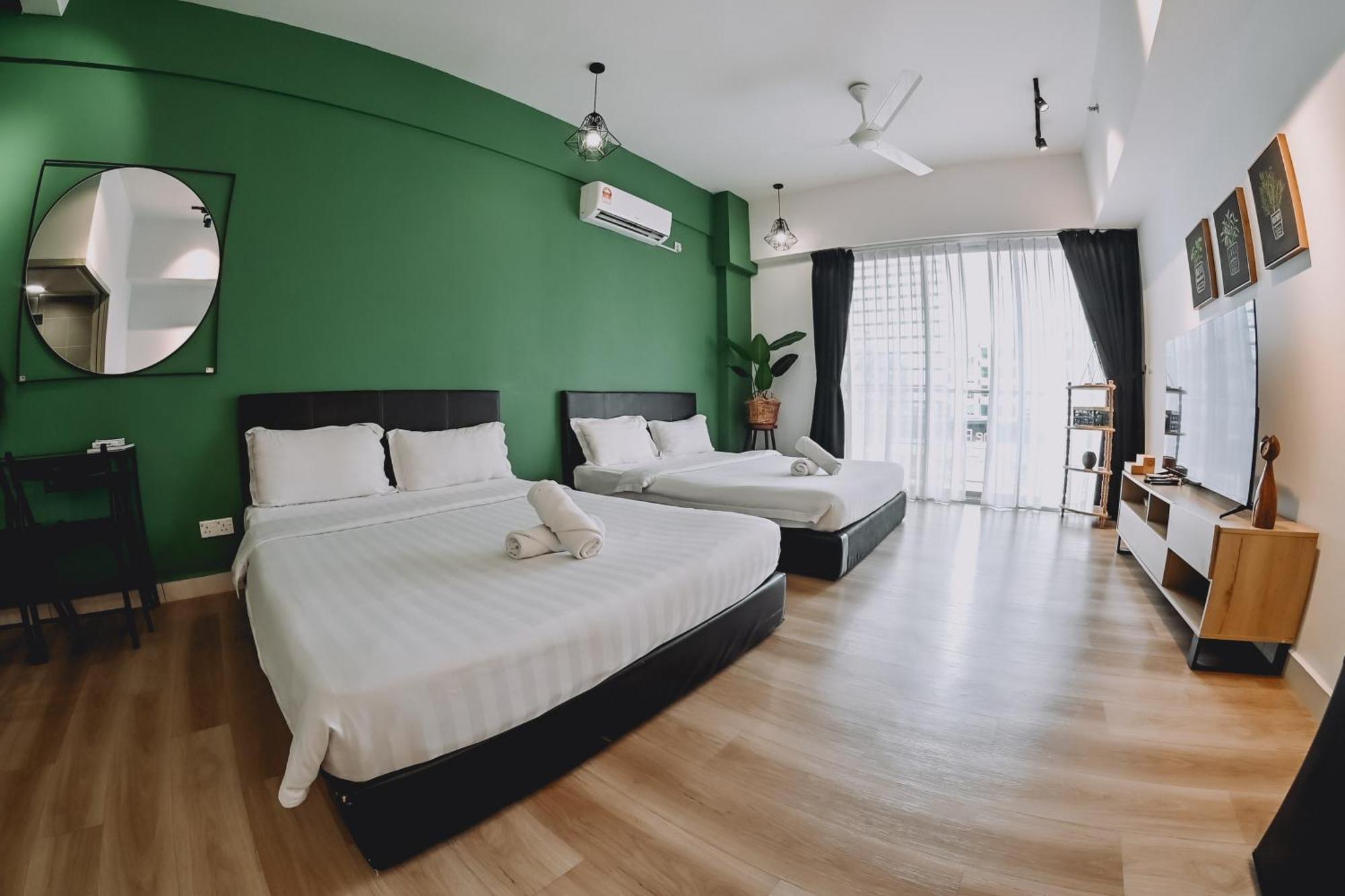 Aeropod Cactus Rail With Balcony - Apartment