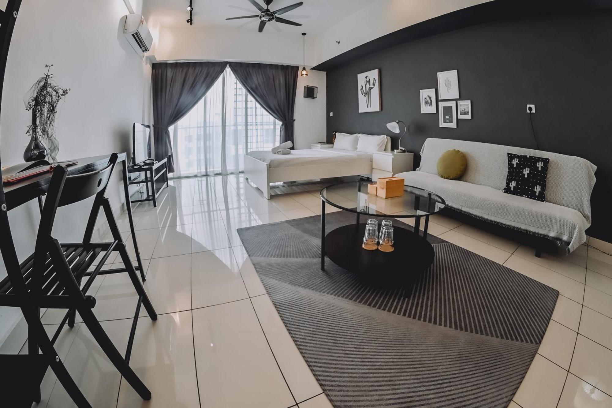 Aeropod Cactus Rail With Balcony - Apartment Kota Kinabalu