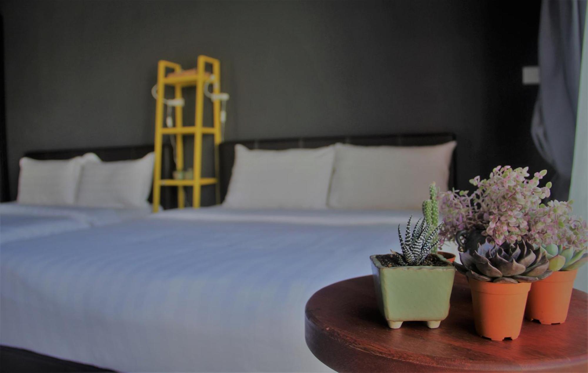 Aeropod Cactus Rail With Balcony - Apartemen Kota Kinabalu