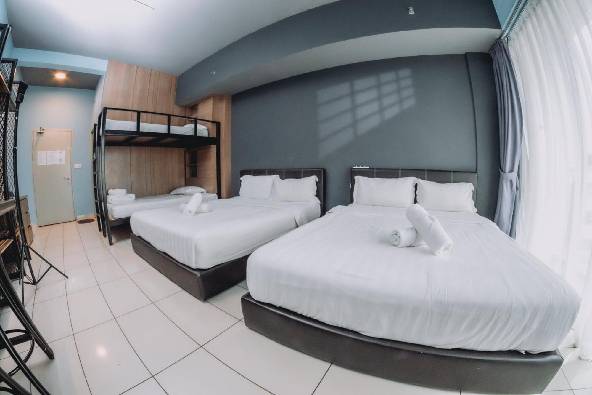 Apartemen Aeropod Cactus Rail With Balcony - *